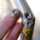 Cache-vis en Inox Nitto