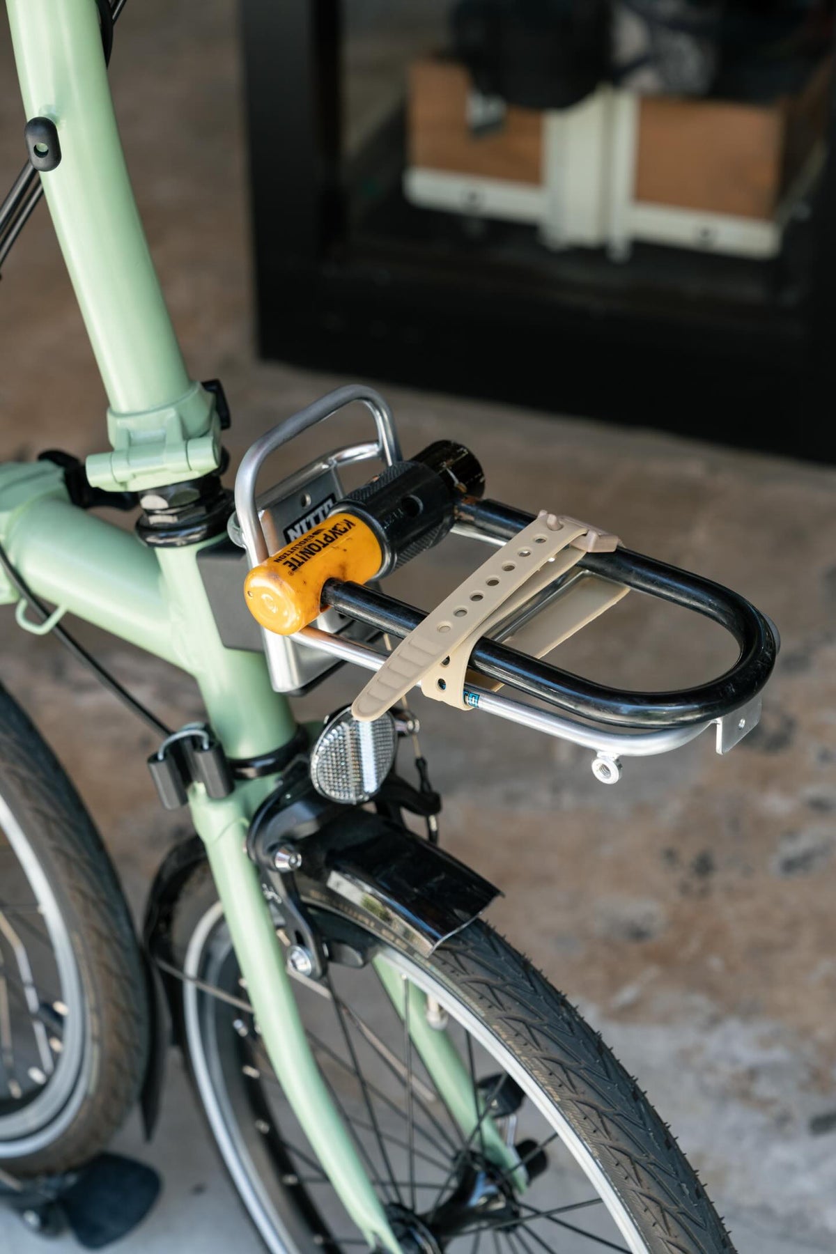 Porte-bagages avant Nitto BM-1F pour Brompton