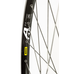 Roue montée à main - Mavic & Shimano Touring