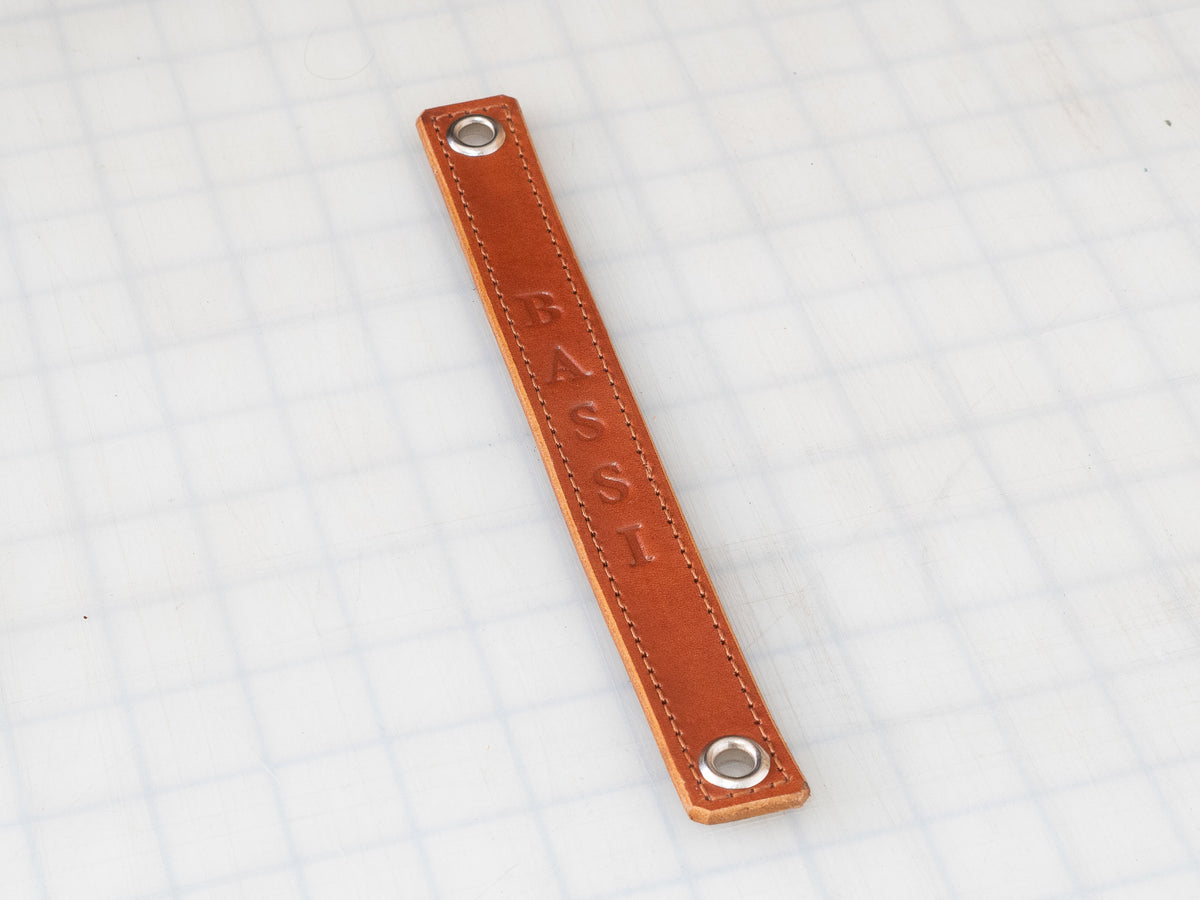 Brun // Brown 9"