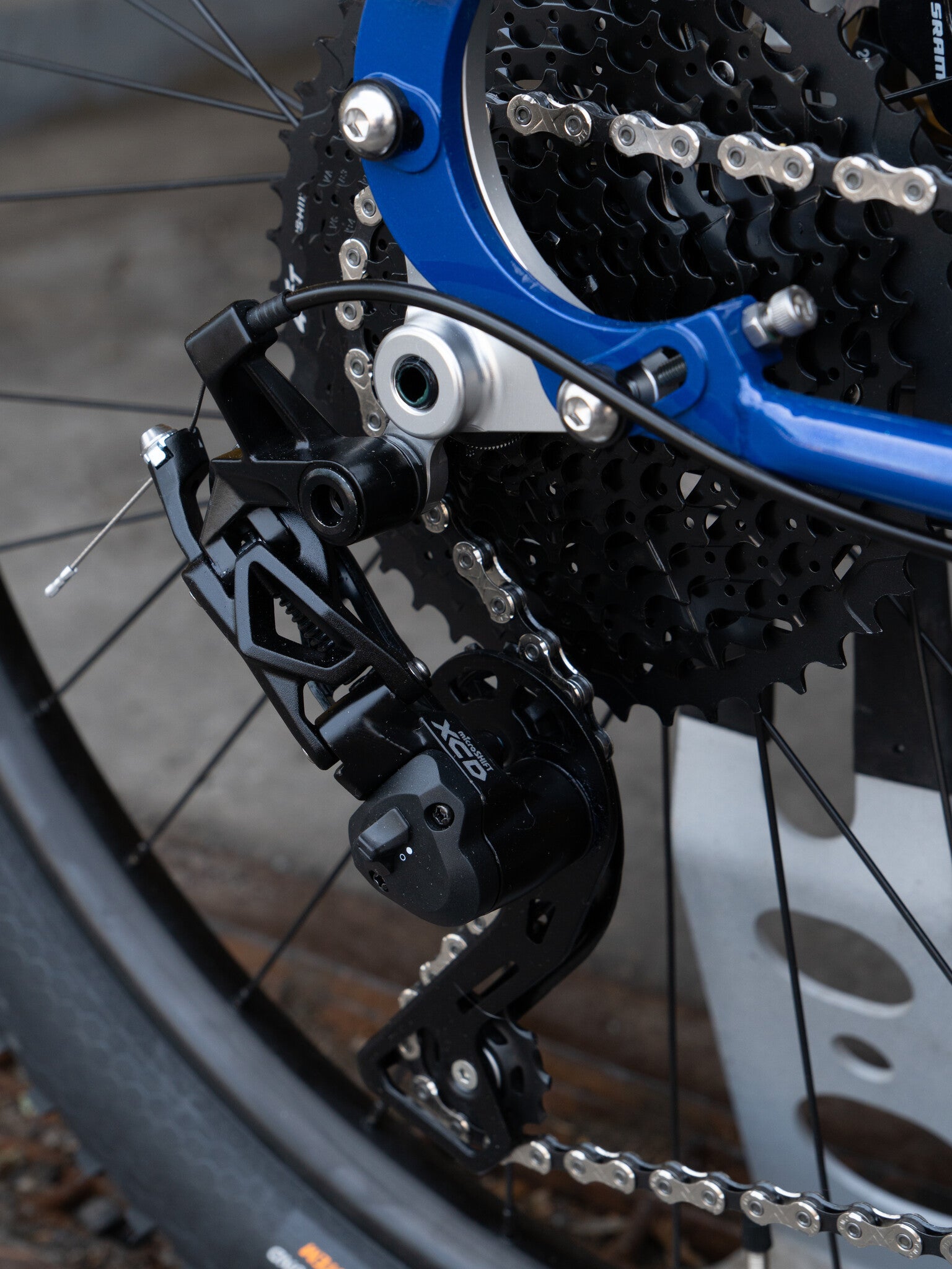 Bassi Coyote Complete Bicycle