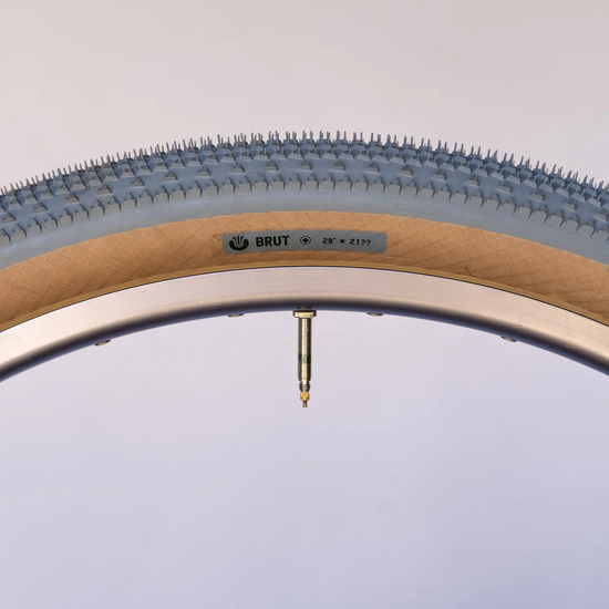 Ultradynamico Tire Brut Race