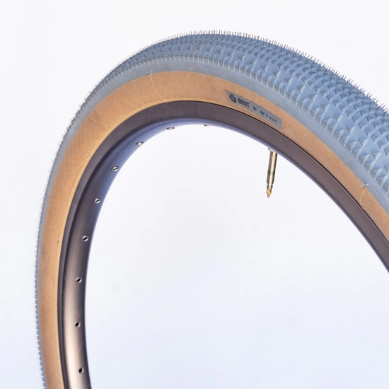 Ultradynamico Tire Brut Rozzo
