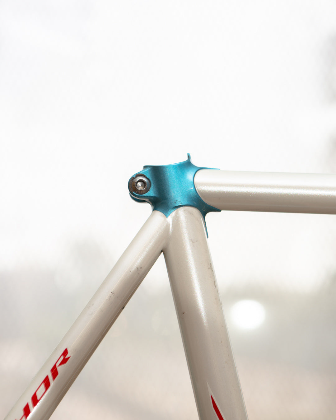 NJS Anchor Track Frame 54cm White