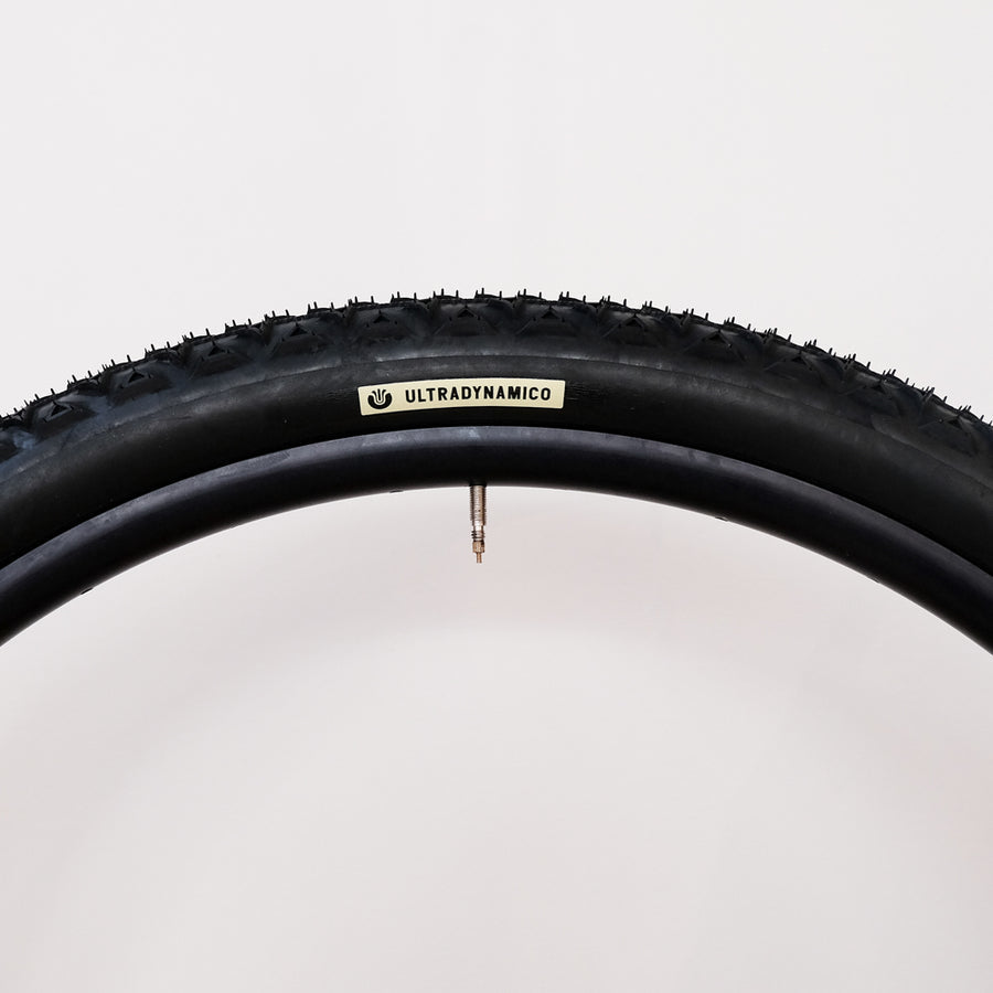 Noir // Black 700C x 42 (42-622)